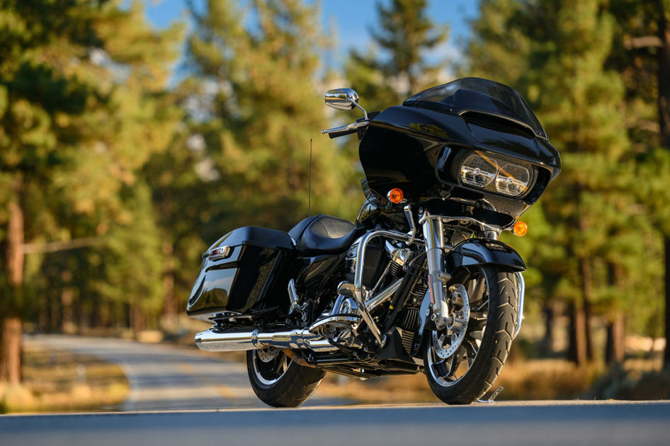 Harley Road Glide – cruiser motorbike hire Nice France – Motorbike